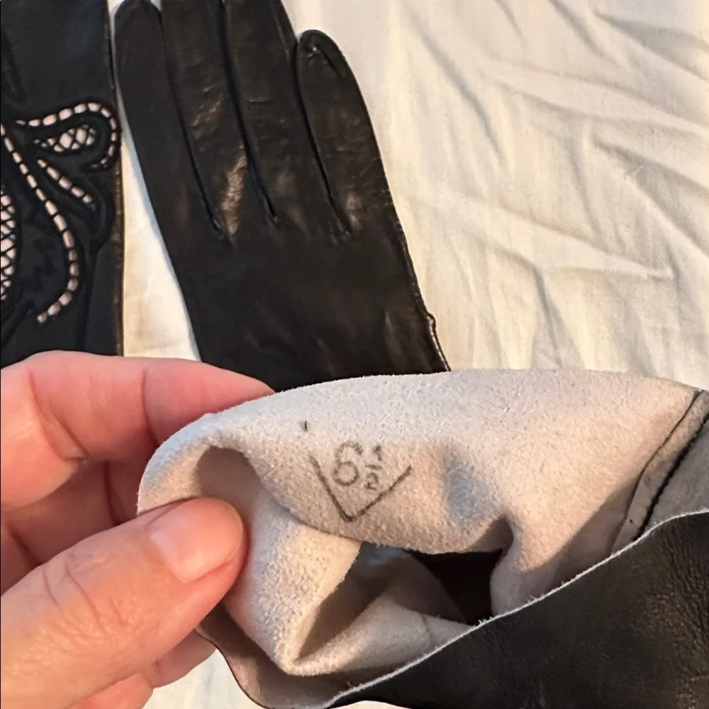 Vintage NWOT Dead Stock‎ Long Black Leather Gloves with Embroidered Design
